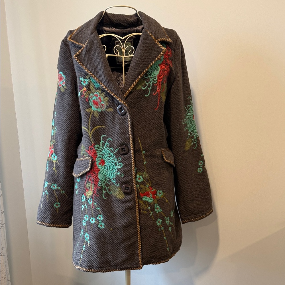 Paparazzi Floral Embroidered Blazer - Gray and Red